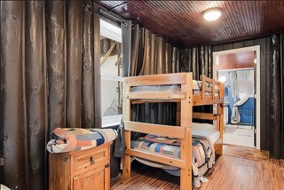 rental photo